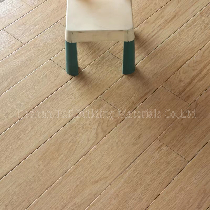 Piastrelle di ceramica di legno del grano di progettazione di effetto di rivestimento, pavimentazioni 150 x 900mm delle mattonelle della plancia della porcellana