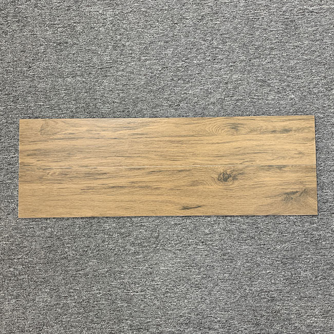Le piastrelle per pavimento di legno moderne di legno solide d'imitazione del grano dell'ente completo di struttura non slittano