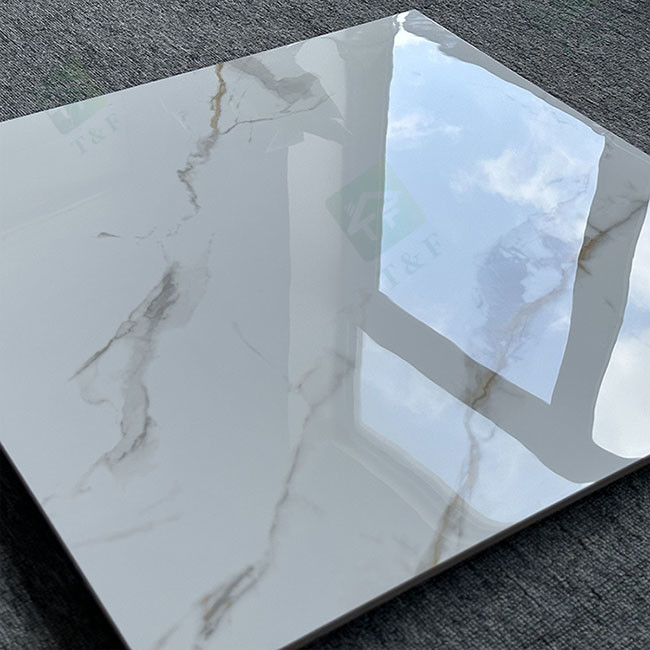 il salone di 600*600mm ha lustrato le piastrelle di ceramica che il marmo bianco eccellente con la vena di Glod ha lustrato lucidato