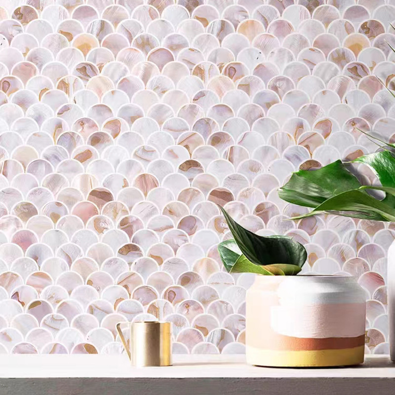 Il fan modella le mattonelle madreperlacee naturali della parete di Shell White Pattern Mosaic Tile Backsplash