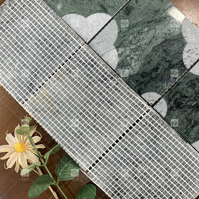 Mosaico di marmo naturale Piscina lucidata Piastrella verde di forma quadrata Decorazione della casa