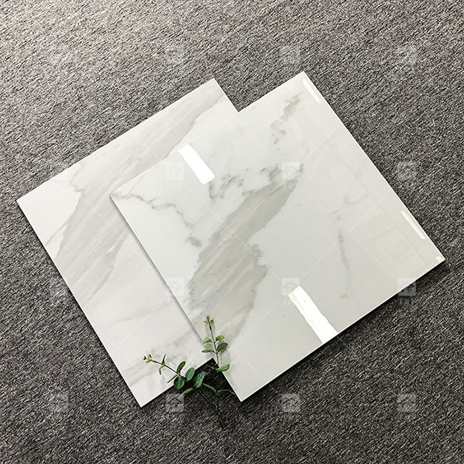 600x600mm Piastrelle di porcellana in marmo bianco standard per pavimenti