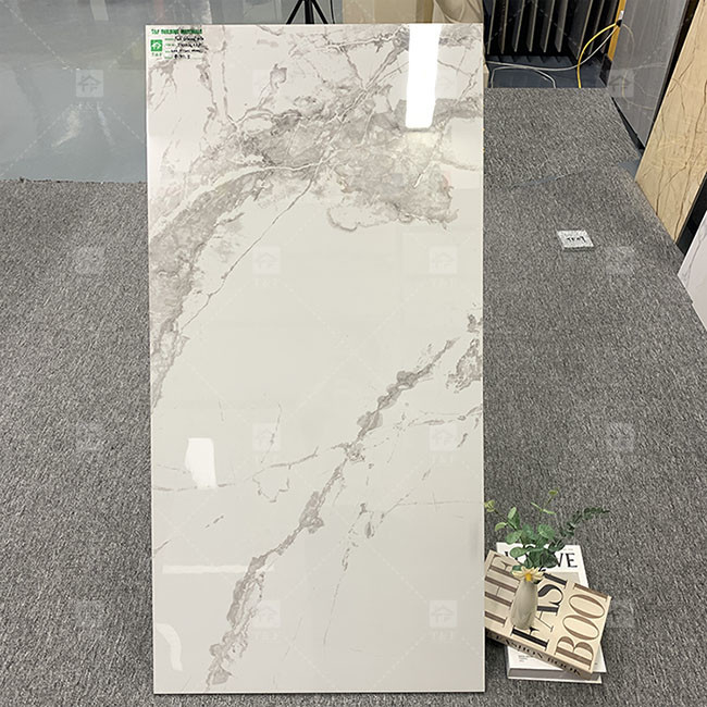 600x1200mm Carrara bianco lucido alto lucido vetrato piastrelle per pavimento marmo porcellana piastrelle