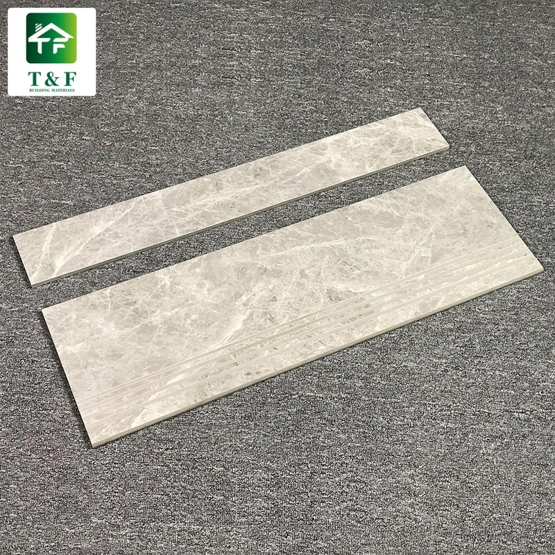 Piastrelle di ceramica della scala del AAA del grado, piastrelle per pavimento lucidate decorative della porcellana